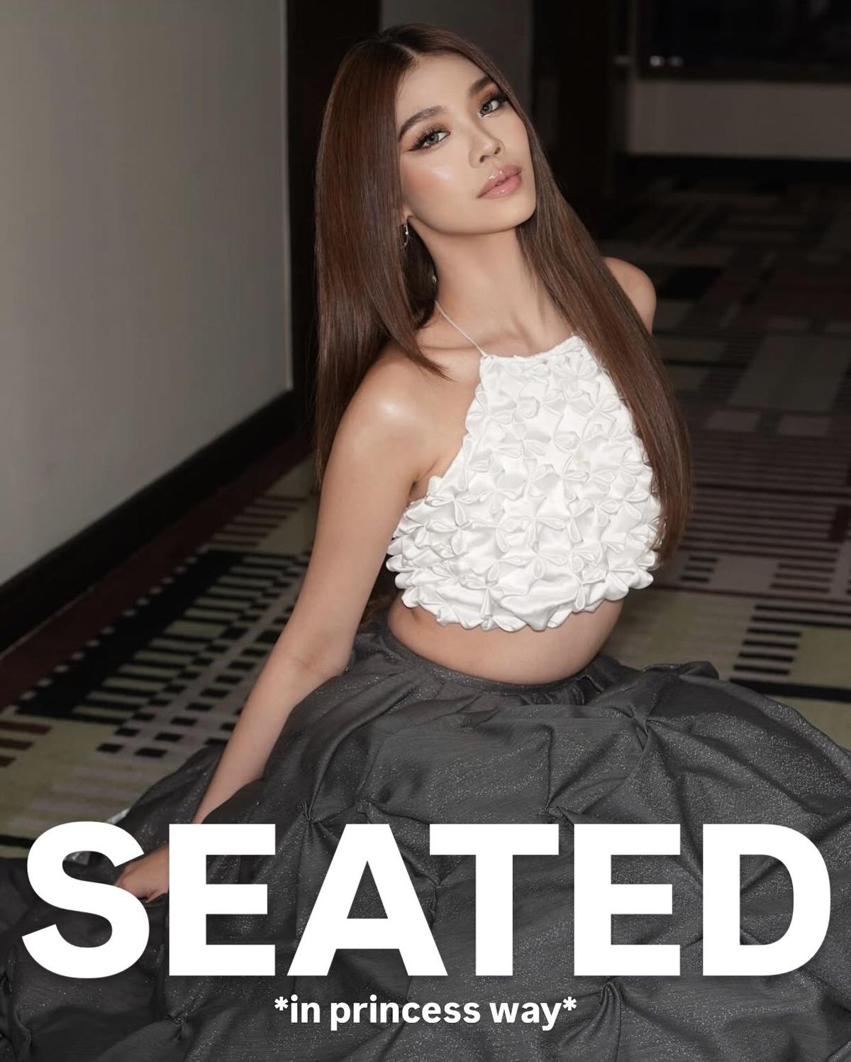 Stacey Seated Princess